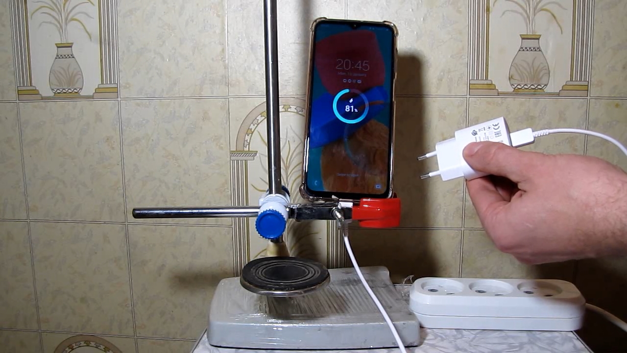 Is it possible to get electricity from air? We charge mobile phone with switched-off charger! (Trick and explanation)